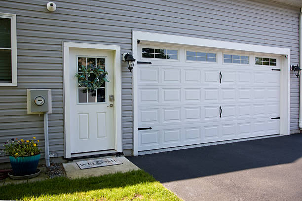 24/7 Emergency Garage Door Panel Replacement experts in Shattuck, OK